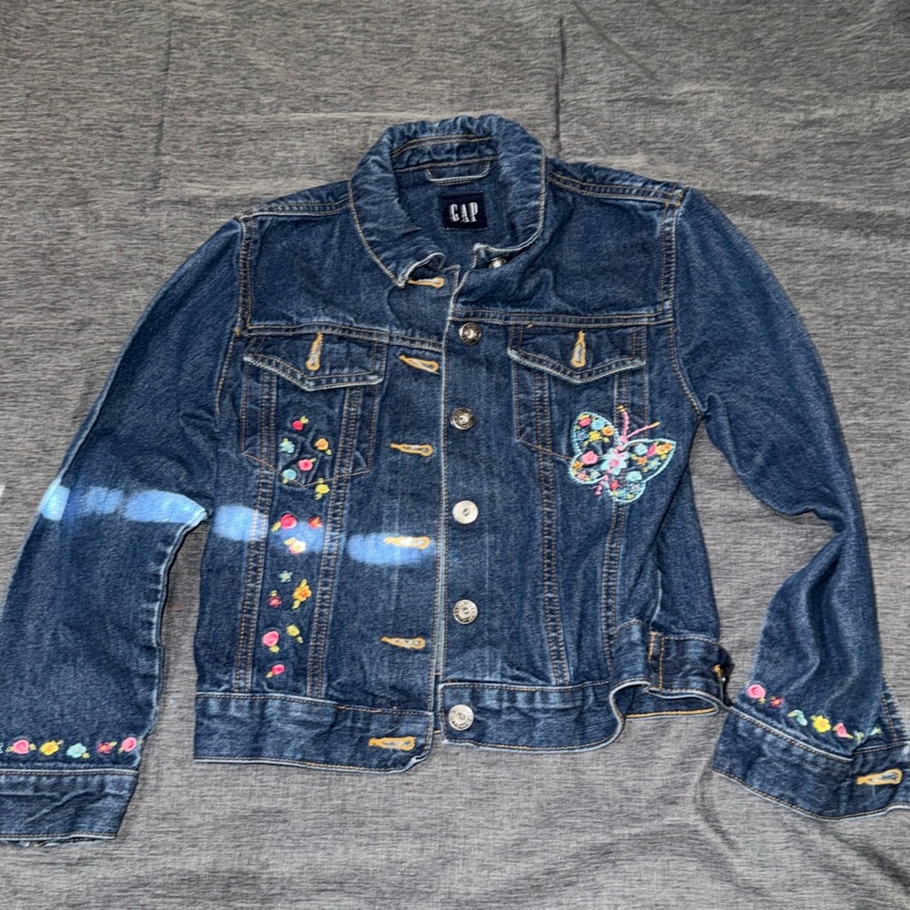 GAP embroidered jean jacket